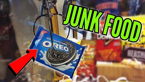JUNK FOOD CLAW MACHINE?!?