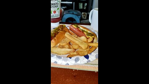Eating Hebrew National Jumbo Beef Franks, Dbn, MI, 7/16/25