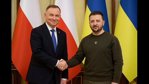 Emotional Moment: Zelenskyy Honors Outgoing Polish President Duda in Kyiv – Unity on Full Display!