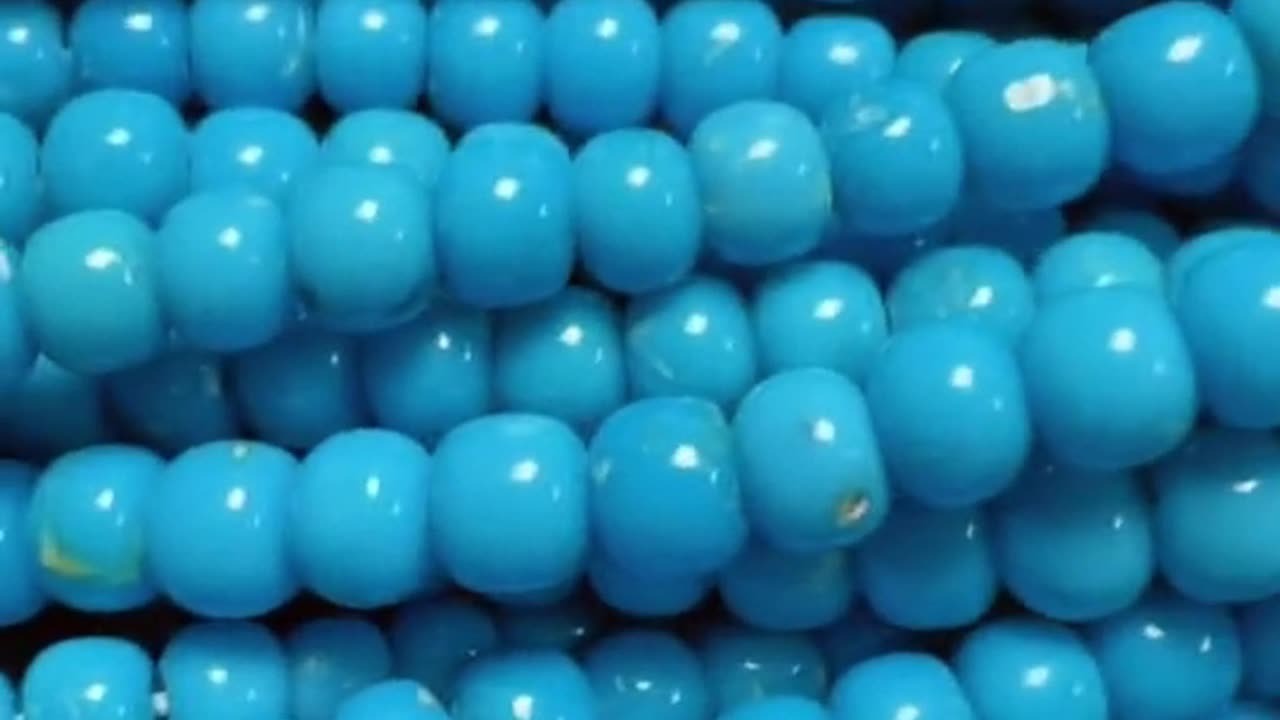 250321-7 The natural raw ore turquoise bead string is polished by hand