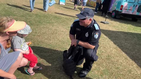 Gold Coast Kite Festival 2025: Colorful Kites, Food Stalls & Spencer’s Police Car Adventure