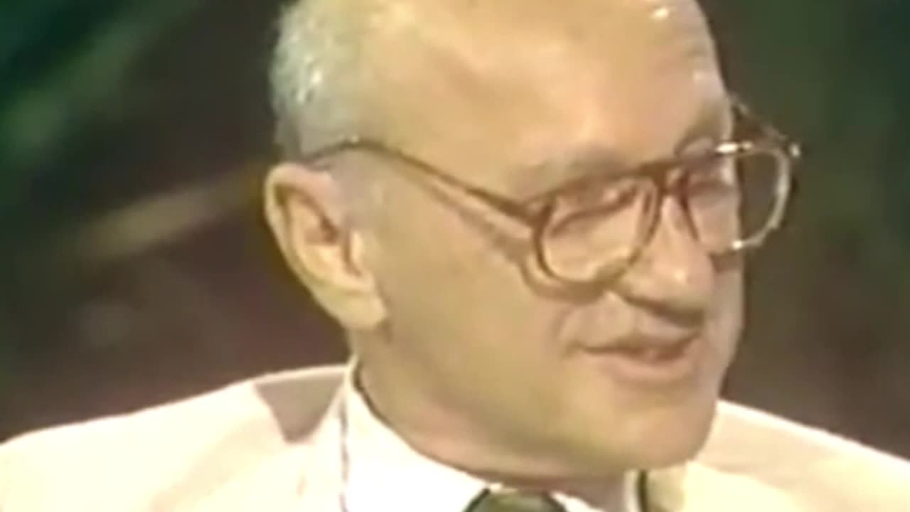 Milton Friedman: Capitalism vs Communism (Phil Donahue Show 1979)