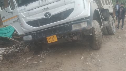 #truck# fhas gaya