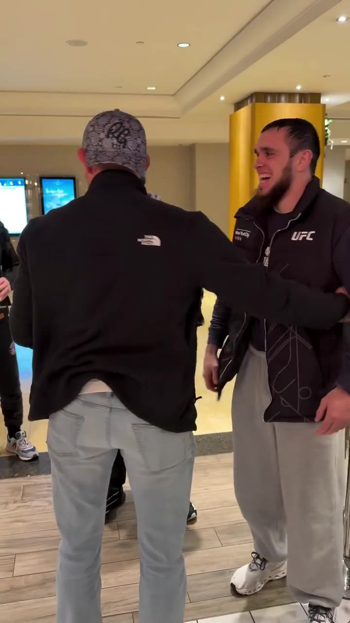 Dustin Poirier Tests If Magomed Zaynukov Can Wrestle Like Islam Makhachev