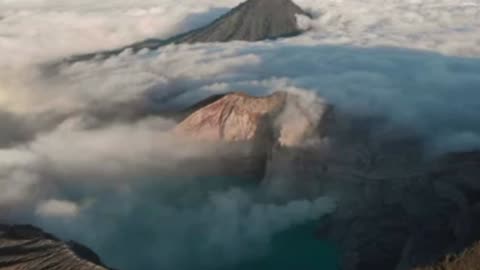 "Discover the Enchanting Beauty of Indonesia – A Tropical Paradise!"