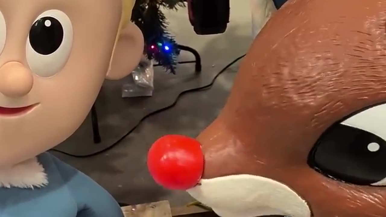 Rudolph & Ernie Lowes 2025 Christmas animatronic