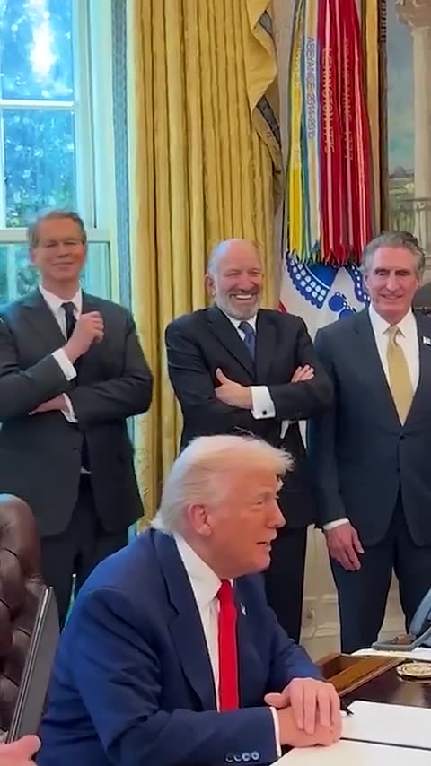 President Trump Signs an Executive Order Ending the Biden-Era War on Showers!