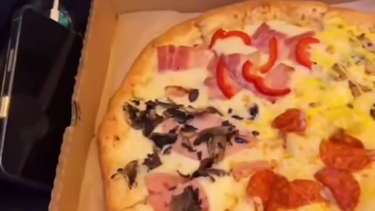 Захотел пиццы в ПОЕЗДЕ