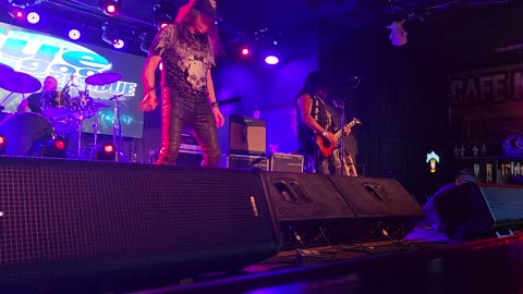 Blue goo residue ( live)