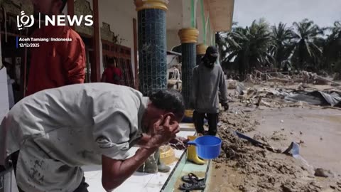 Aceh Mosque holds first Friday prayer since Indonesia's devastating floods