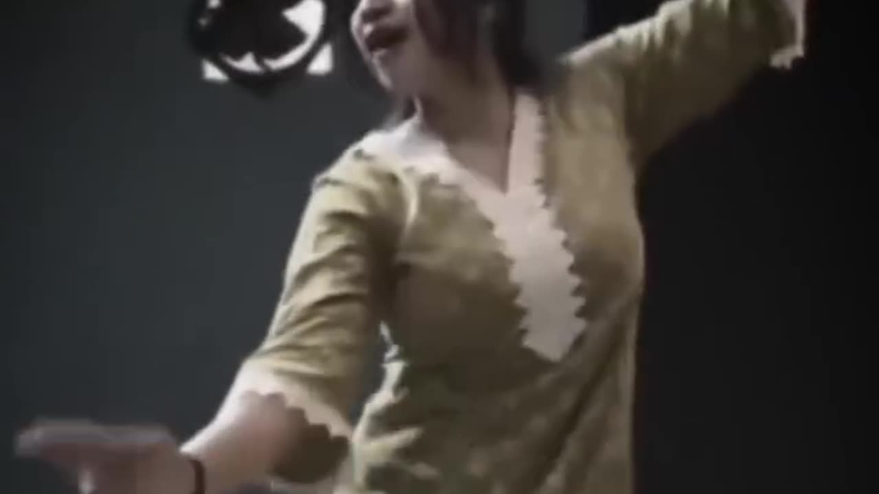 Rat guzay jay ge afsana kehty kehty beautiful girl dance performance