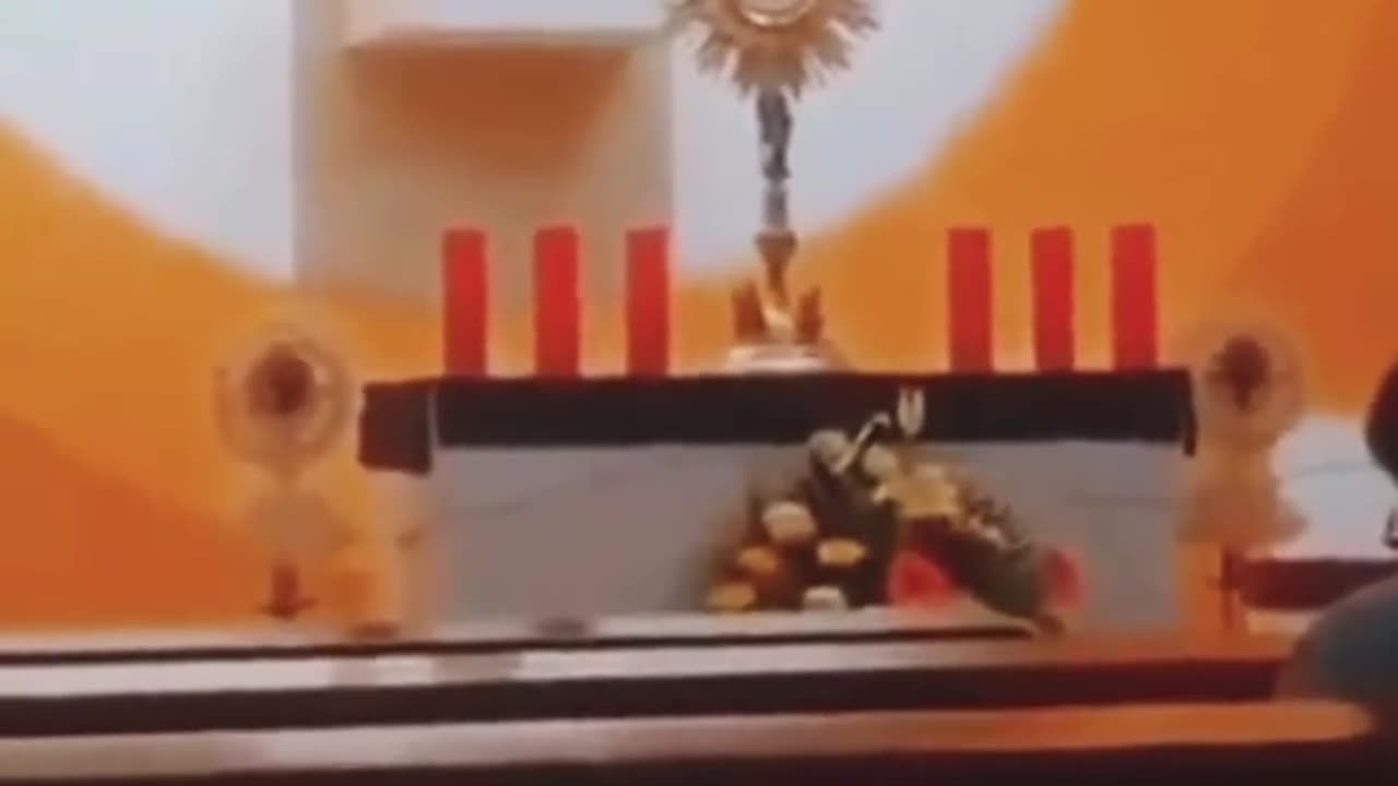 Eucharistic Miracle Caught on Camera: The Host Began to Pulsate ✝️🔥