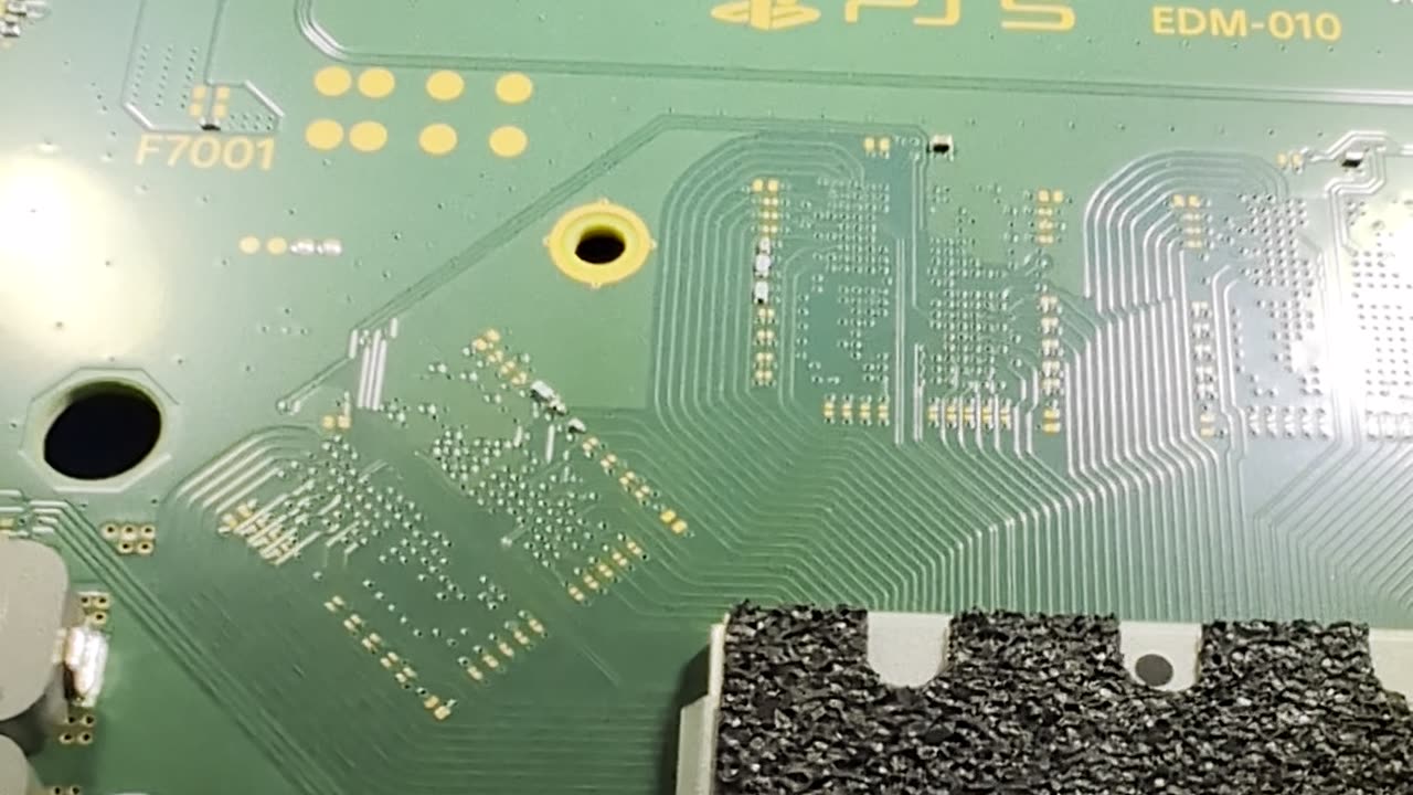 PS5 HDMI Went To A Chain Shop! We Fixed It Right!