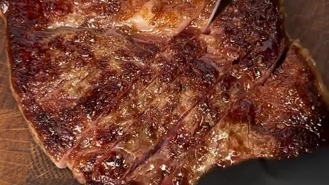 Sizzling hot, smoky, and dripping with flavor… this isn’t just steak, it’s perfection on a plate.
