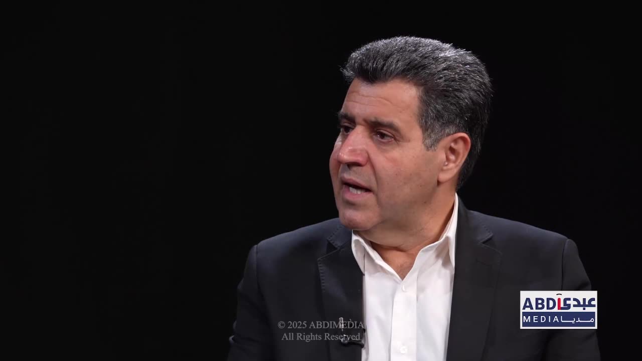 حسین سلاح‌ورزی: خودِ دولت امروز نمی‌تواند ارز حاصل از فروش نفت را وارد کند!
