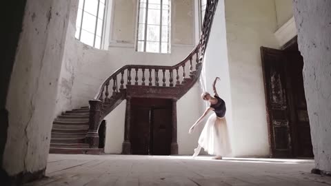 Abel Korzeniowski - Dance For Me Wallis