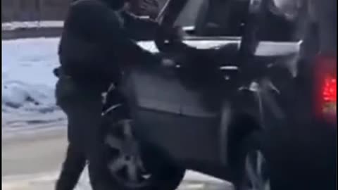 Car Speeds Toward ICE Agent — Deadly Encounter Caught on Camera