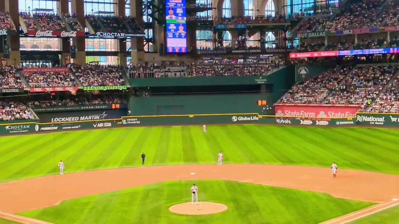 nothing like opening day baseball #ourtruckinglife #truckdriver #truckesvlogs #reallifetruckers