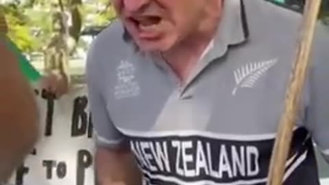 The MENTAL DERANGEMENT of this KIWI ZIONIST