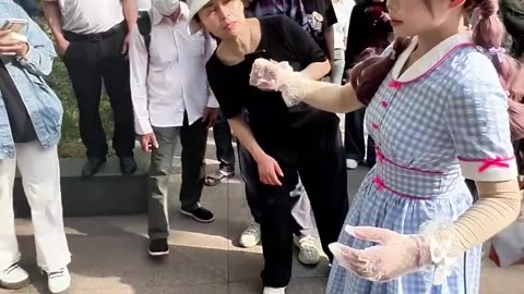 Robot Fail at Hangzhou West Lake Tour! 🤖⚠️ Surprising Dance Cosplay