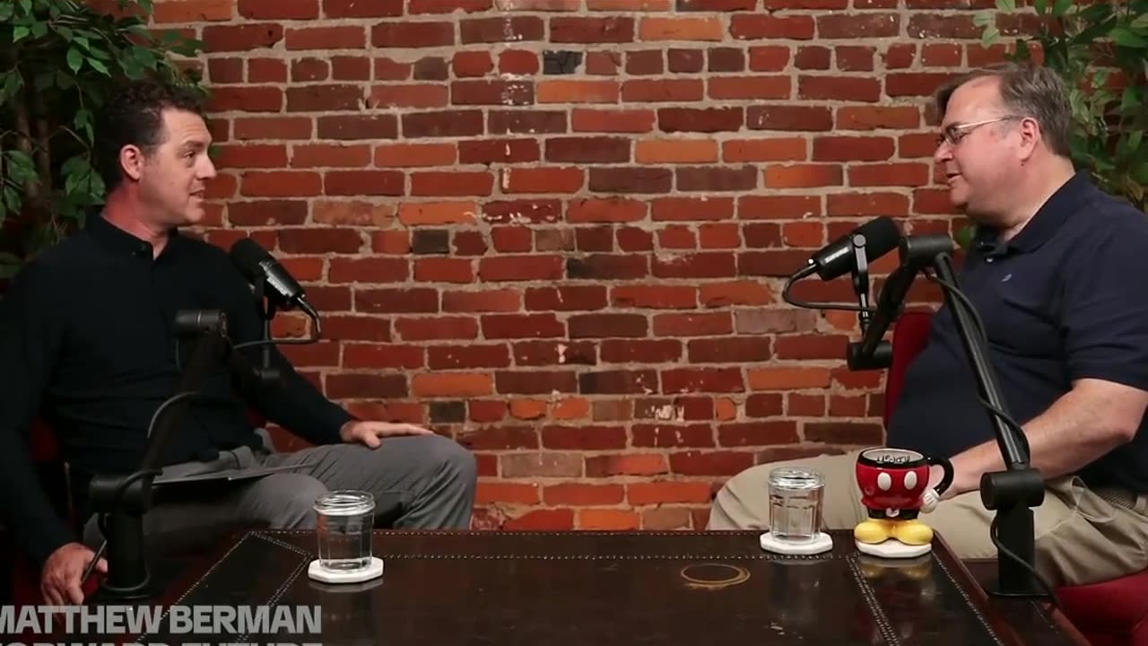 Memory Wars: Big Tech's Lock-In Strategy - Reid Hoffman and Matthew Berman