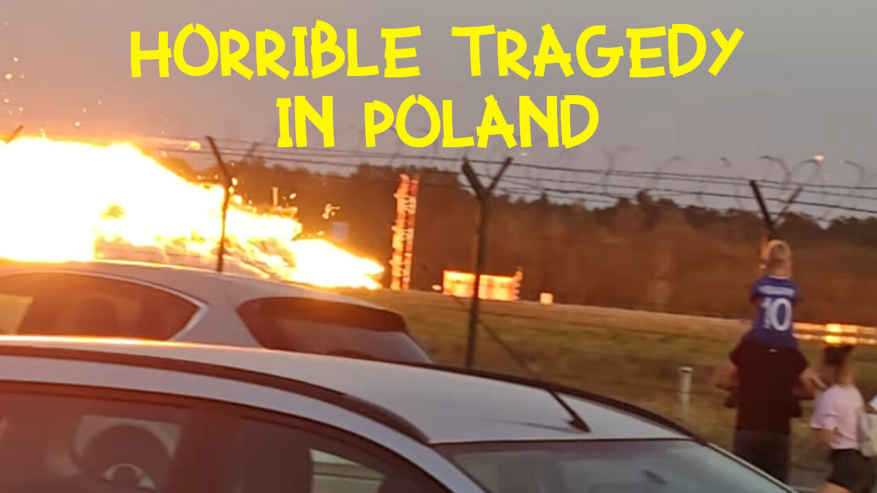 HORROR the plane crashed right in front of the spectators!