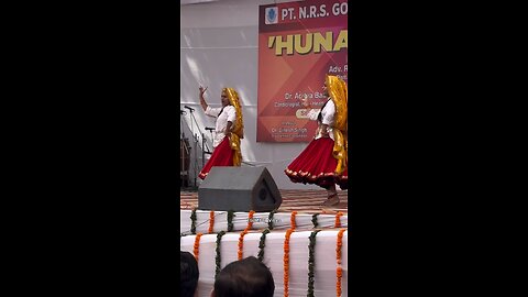 uo ladka pura pagla rahi