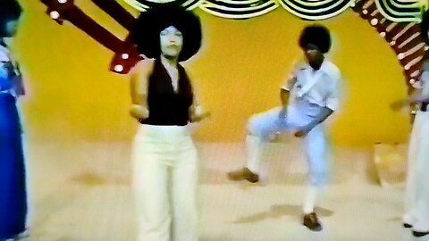 Soul Train Dancers 1974 Live In Up (Isley Brothers)