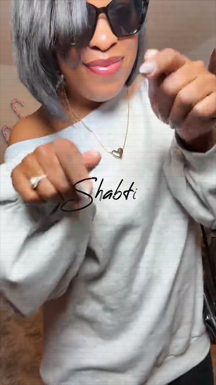 Sweet Escape Oversized Sweater Dress💓