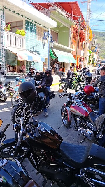 Desfile de bikers en #Xichu 2026