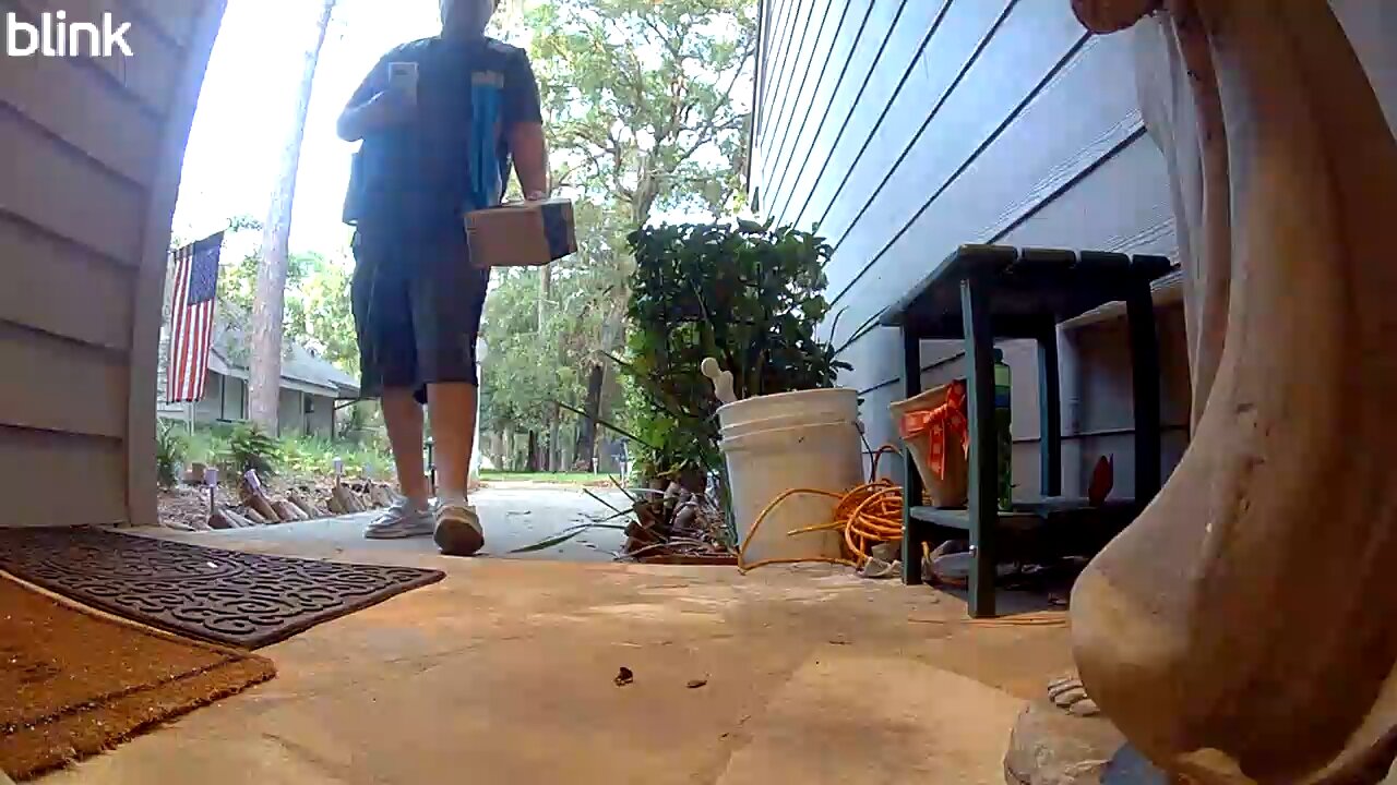 Amazon delivery throwing packages