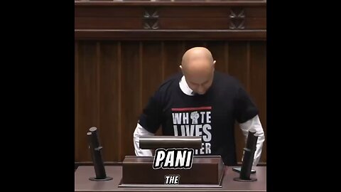 🇵🇱 Polish MP Dariusz Matecki wears a 'White Lives Matter' t-shirt while speaking in the