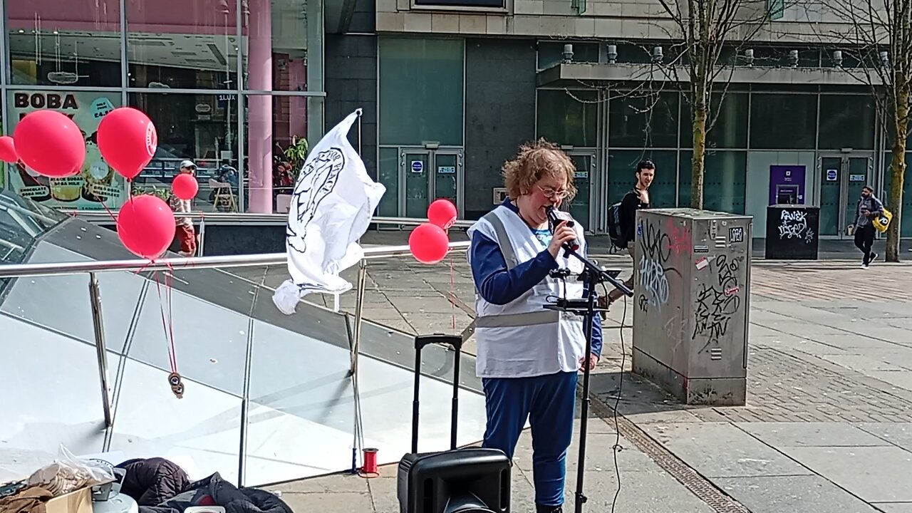 Glenn Bruce of The Last Jacobites speaking at Stand For Peace