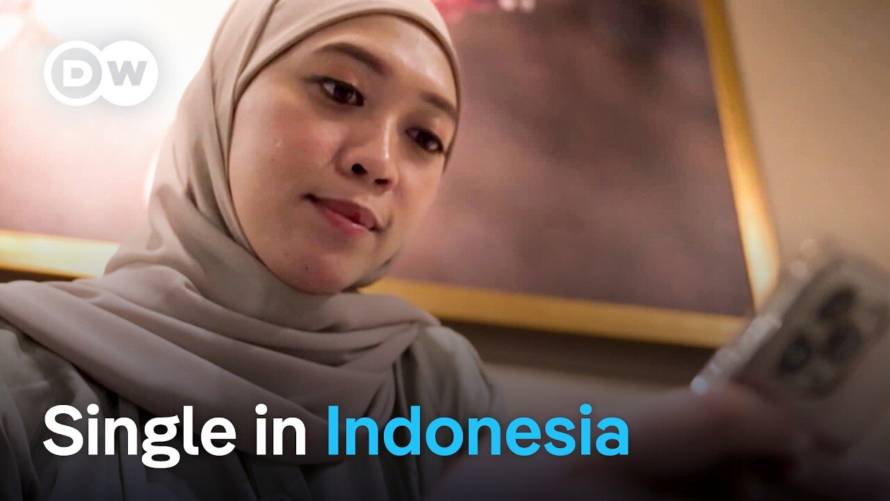Single in Indonesia: Stigma and emancipation | DW Documentary