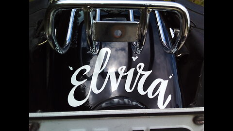 Pinstriping and Lettering 'Evira' the 2005 Triumph Speedmaster.