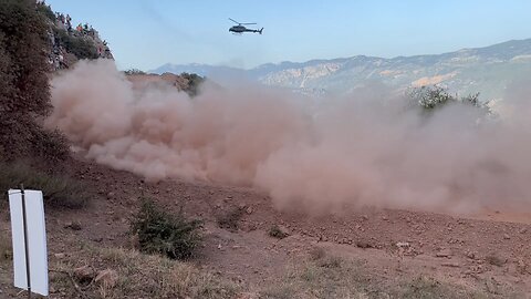 Extreme Off-Road Car Race! Thick Dust & Wild Action on Rough Terrain!