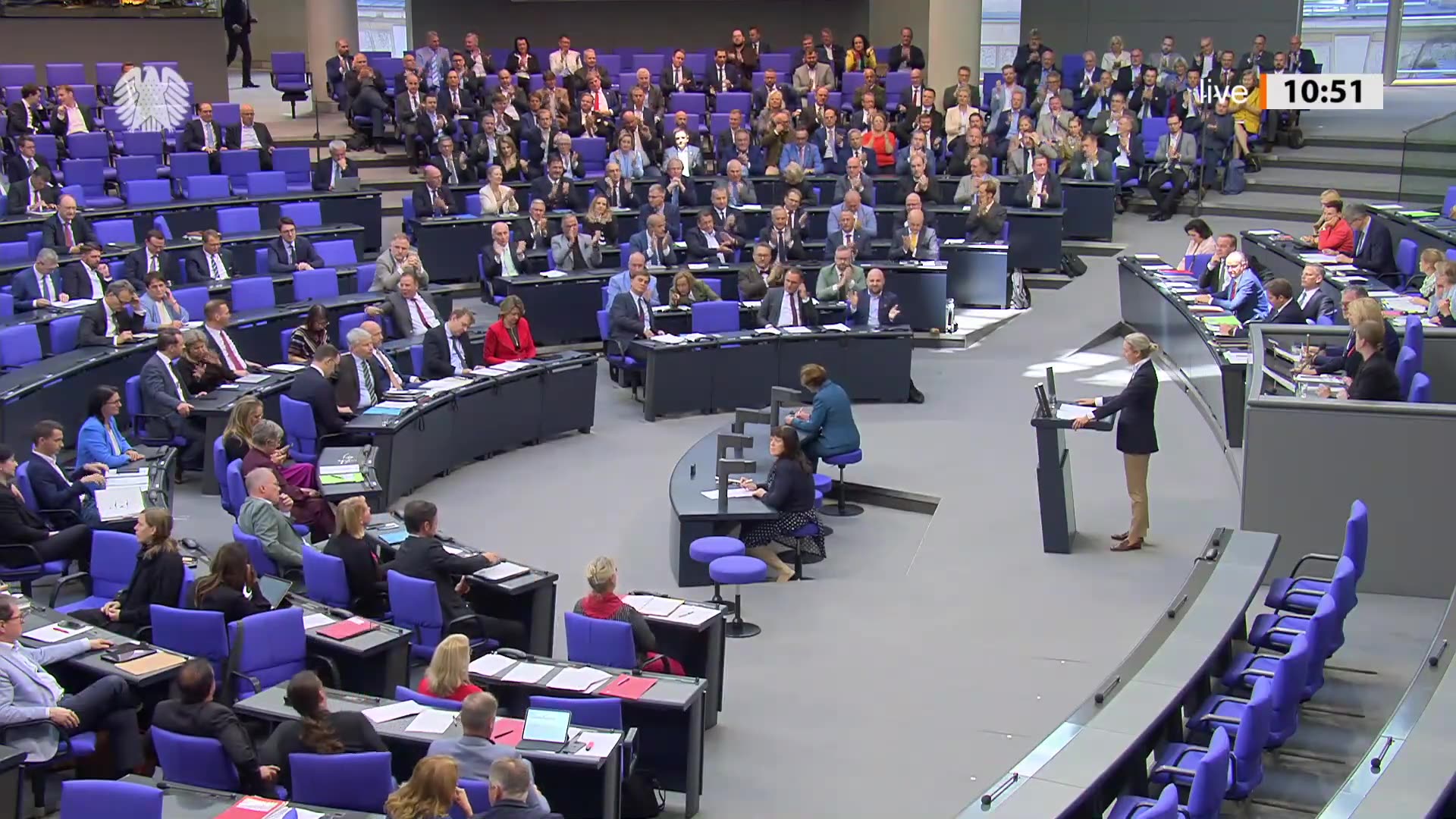 Sie machen Politik gegen das eigene Volk! - Alice Weidel - AfD