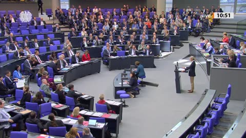 Sie machen Politik gegen das eigene Volk! - Alice Weidel - AfD 