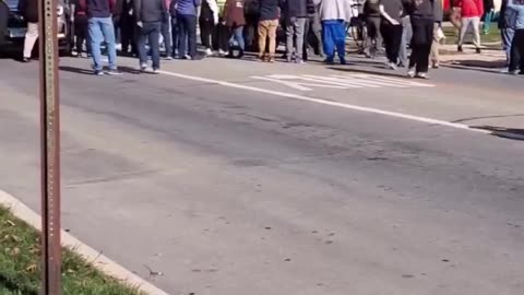 DHS Agents Rammed By Car Trailing Them, Republicans Em Out, ARREST!