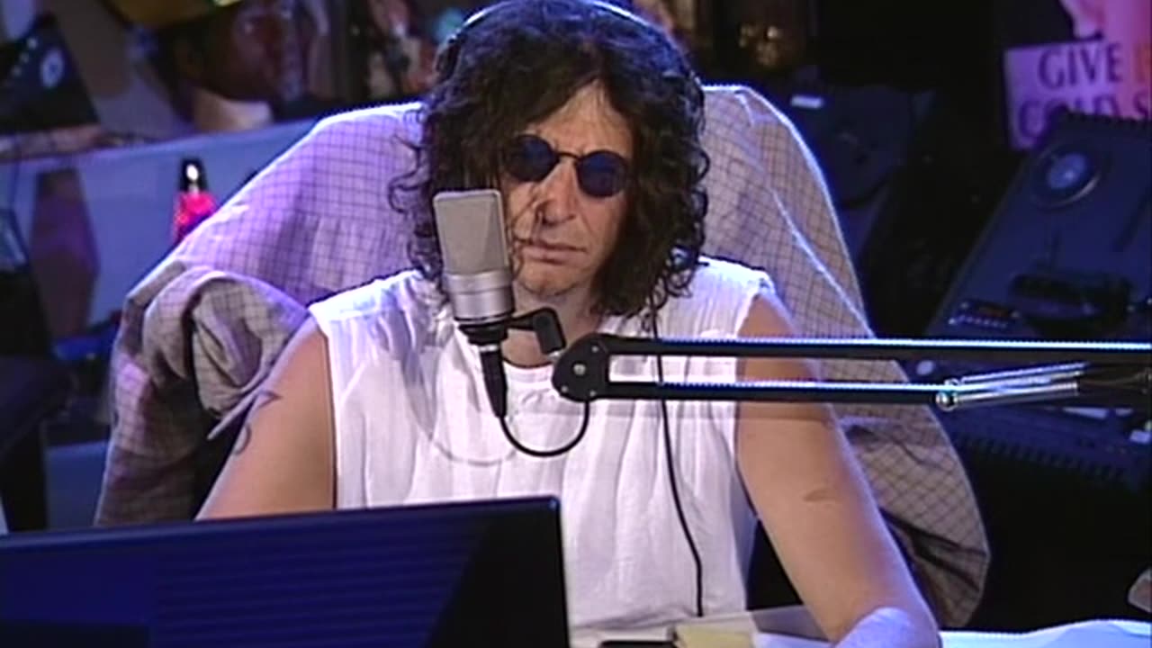 Chyna Promotes Playboy Spread - 09-29-00