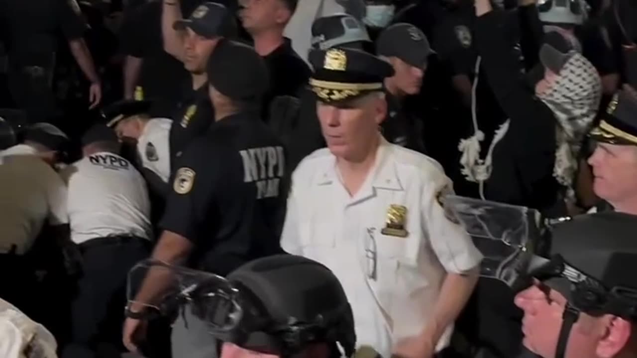 Aggressive Anti-ICE Protests Prompt Swift NYPD Action