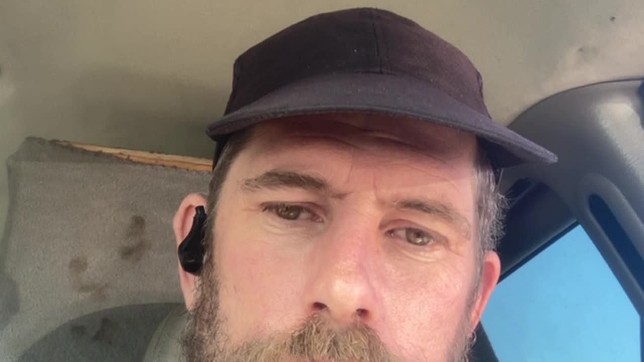 Destruction and misery portrayed as patriotic camaraderie