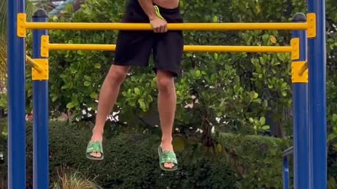 One-Armed High Pull Up