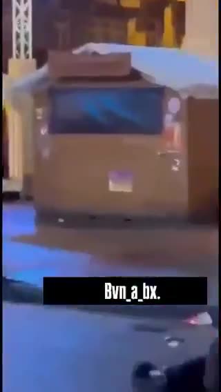 🇧🇪 "He stabbed me!" A shocking video has emerged from Christmas Eve in Brussels.