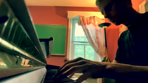 Julian Hartwell - "Chopin Inspired" / FreePlay (piano improv)