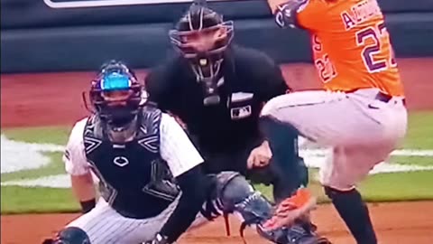 Altuve shuts them up/belli makes a play