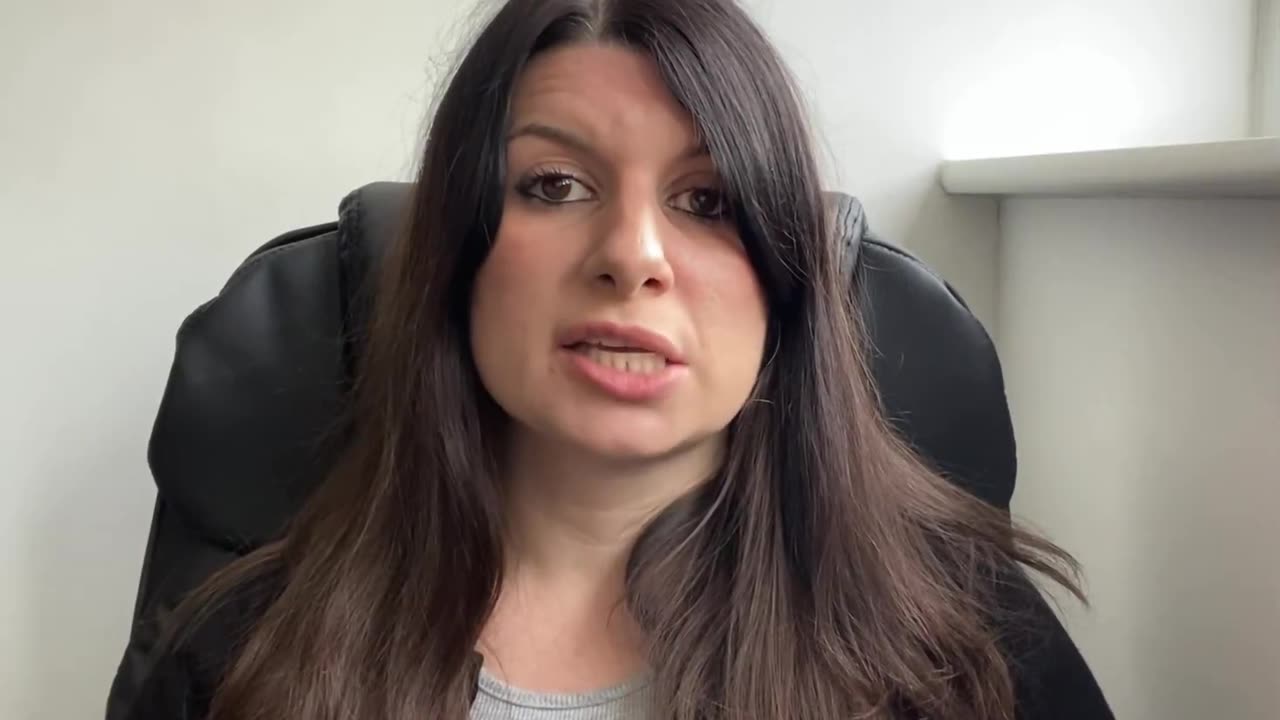 English kids sending Valentine's cards to Pakistani ra. pe gangs