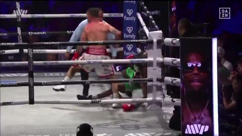 Julian Rodriguez causes an upset, knocking out undefeated Avious Griffin. Huge win! #Boxing