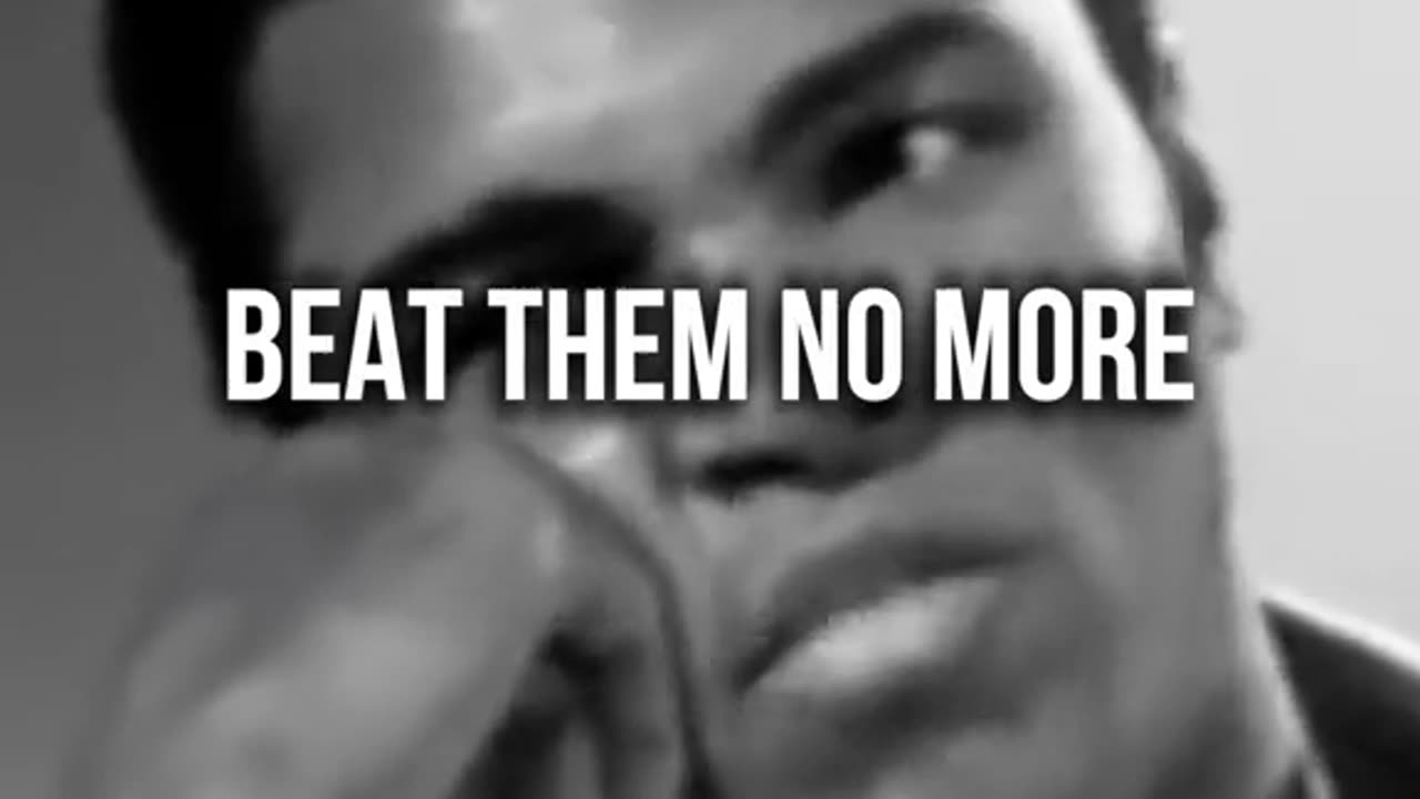 💡 "Don’t downgrade your dream to fit your reality."