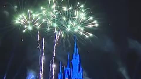 Tinkerbell 🧚 Flying From Cinderella Castle